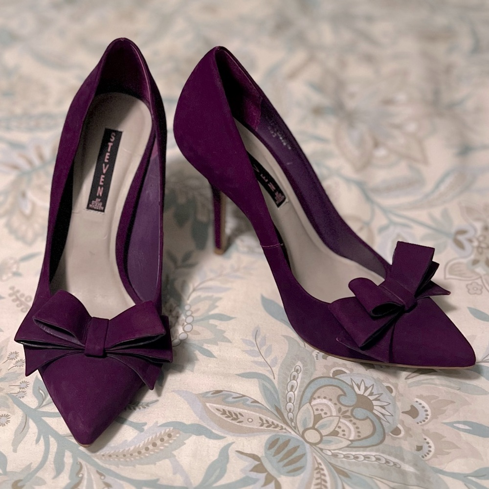 💜 Steve Madden Suede Bow Heels